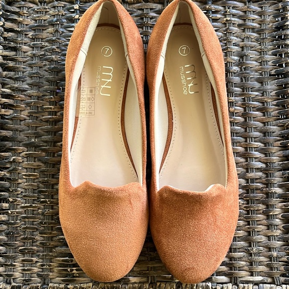 MUSSHOE women’s brown flat slip on size‎ 7 - Picture 1 of 10